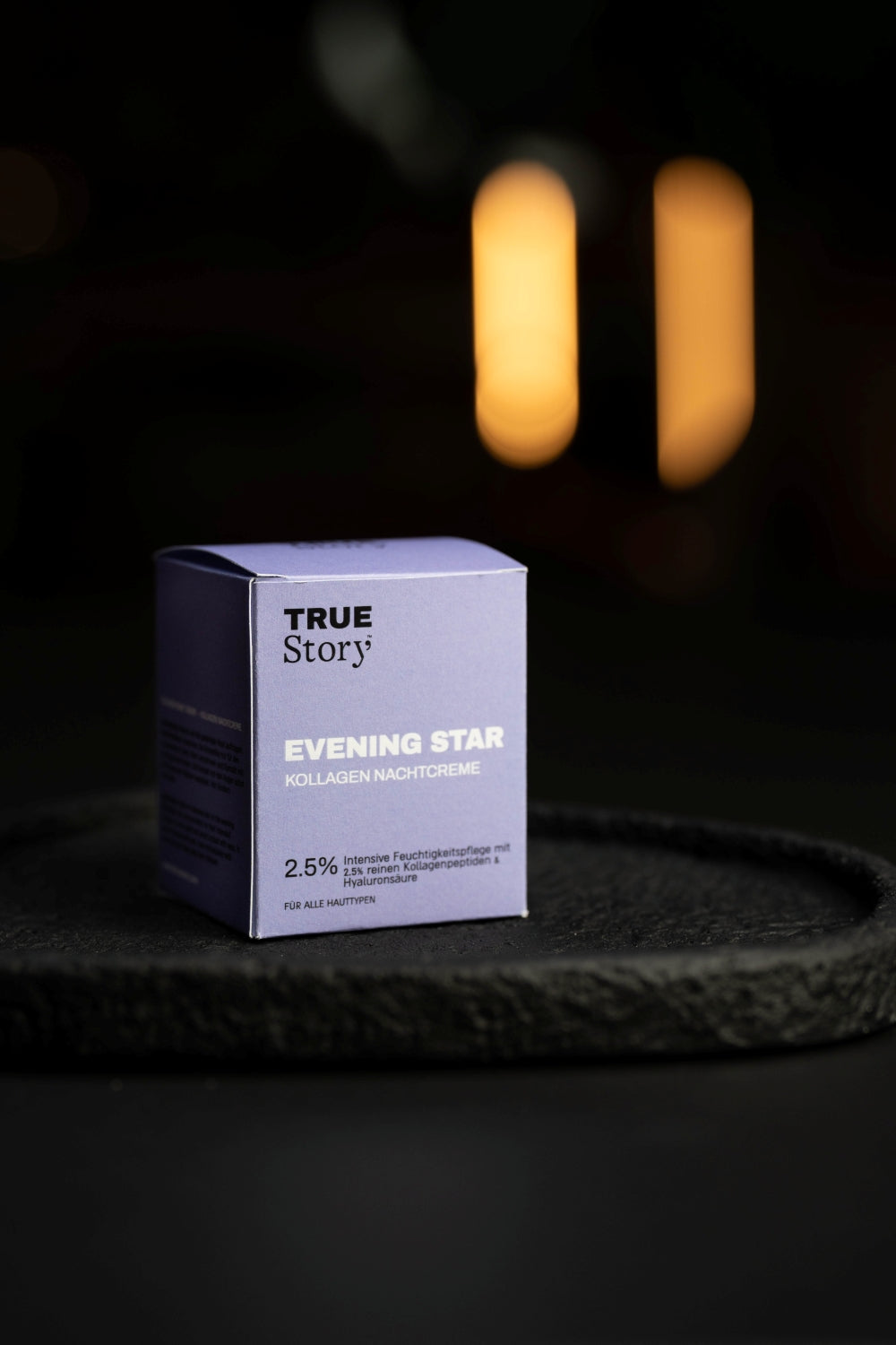 Kollagen Nachtcreme Evening Star von True Story in violetter Verpackung zur intensiven Pflege und Regeneration der Haut über Nacht